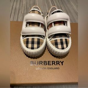 Infant/ toddler unisex Burberry sneakers worn twice size 7